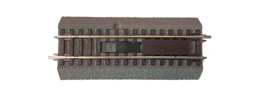 Electric uncoupler track (G½)