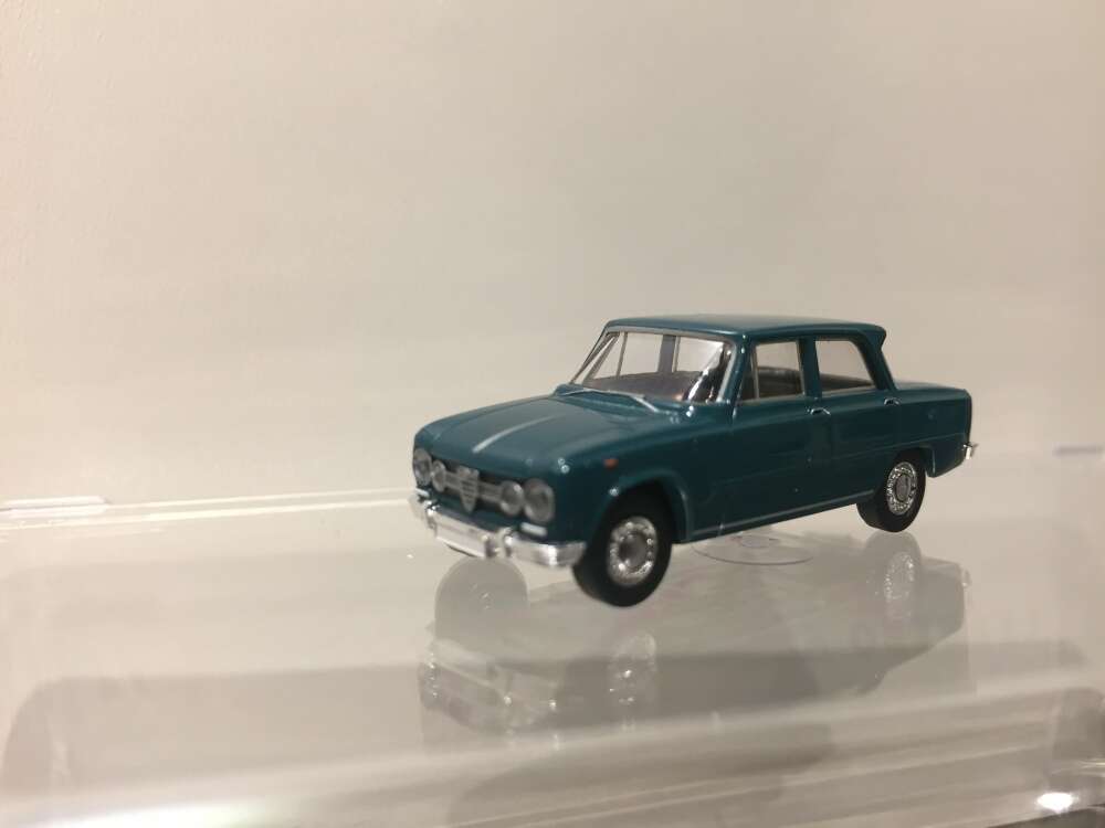 Alfa Romeo Giul, m.grønn