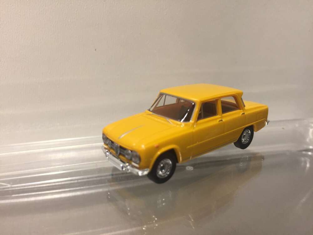 Alfa Romeo Giul, gul