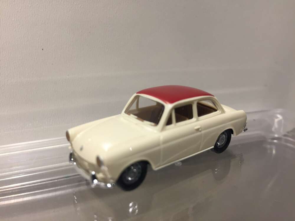 VW 1500 Sedan, hvit/rød