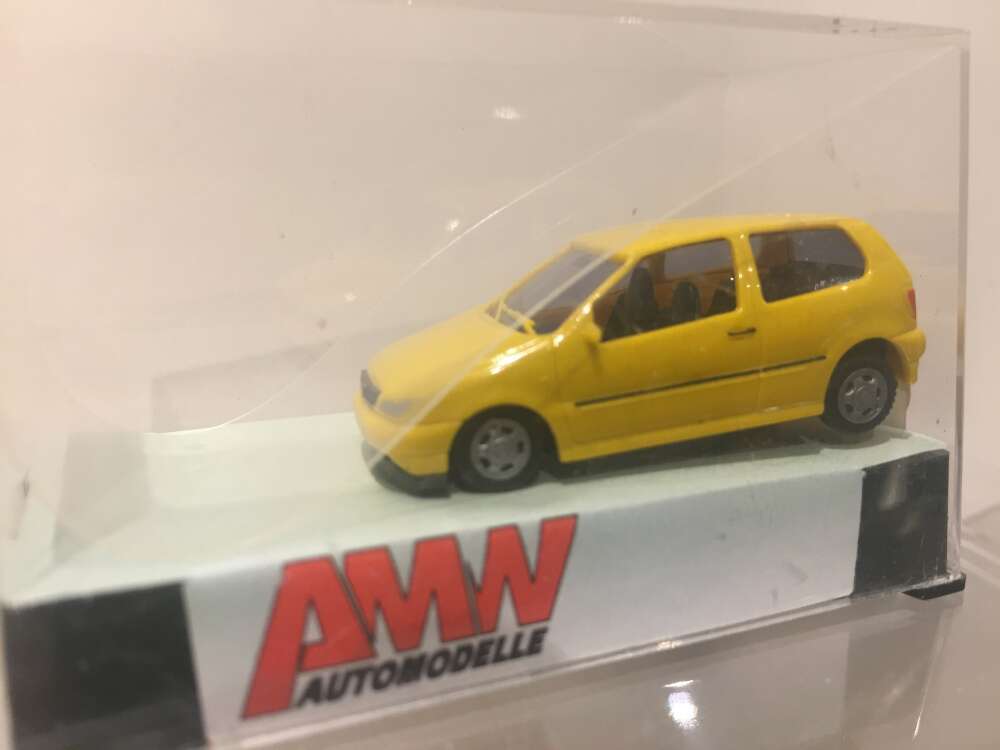 VW Polo, gul