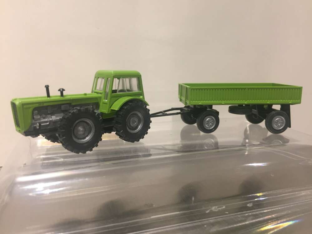 Traktor m.henger, grønn,