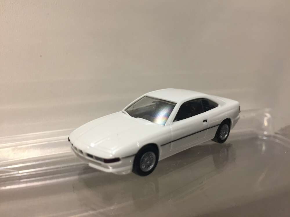 BMW 850i, hvit