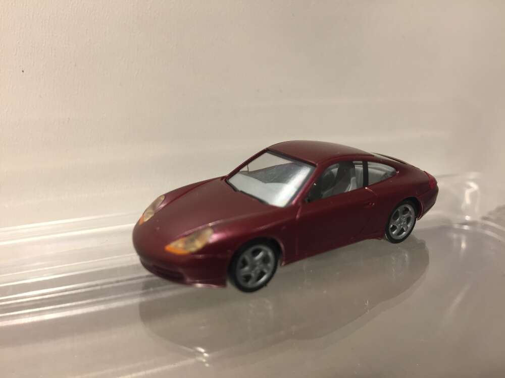 Porsche 996, vinrød met.
