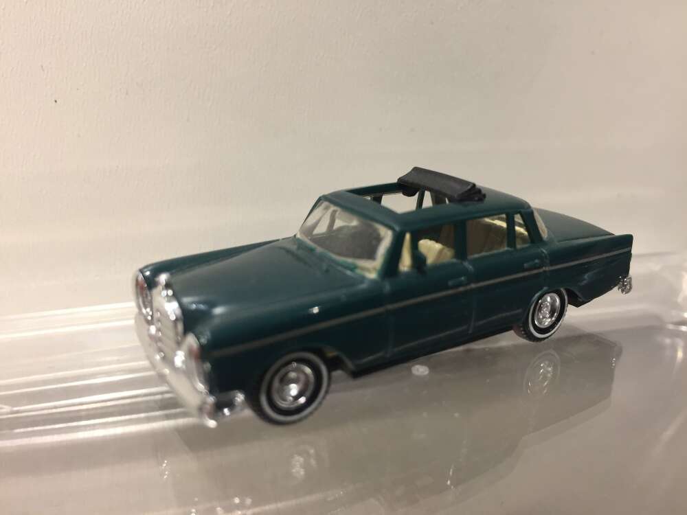 MB 220 m.soltak, grønn