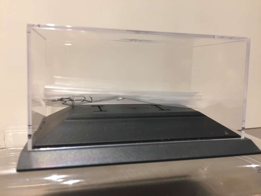 HO 1:87 Vitrine m.feste for modell