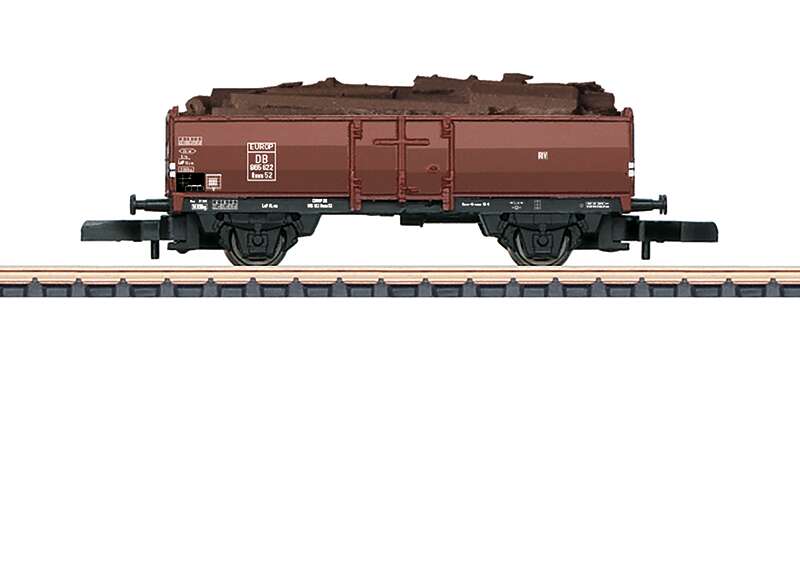 Z, Type Omm 52 Gondola with a Load of Scrap