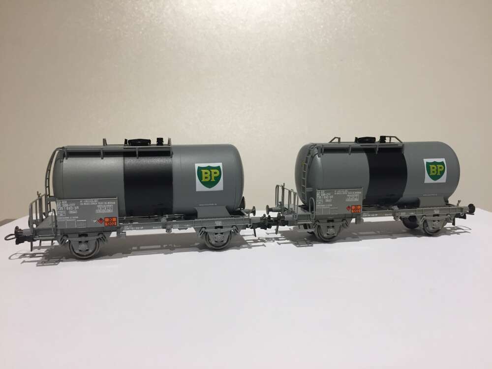 Sett med 2 tankvogner BP