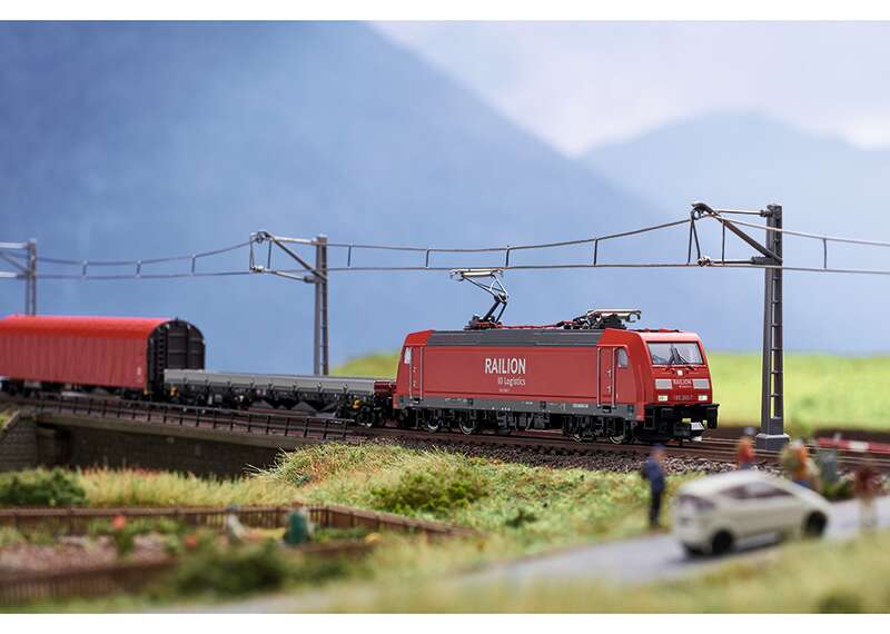 "Freight Train" Digital Starter Set