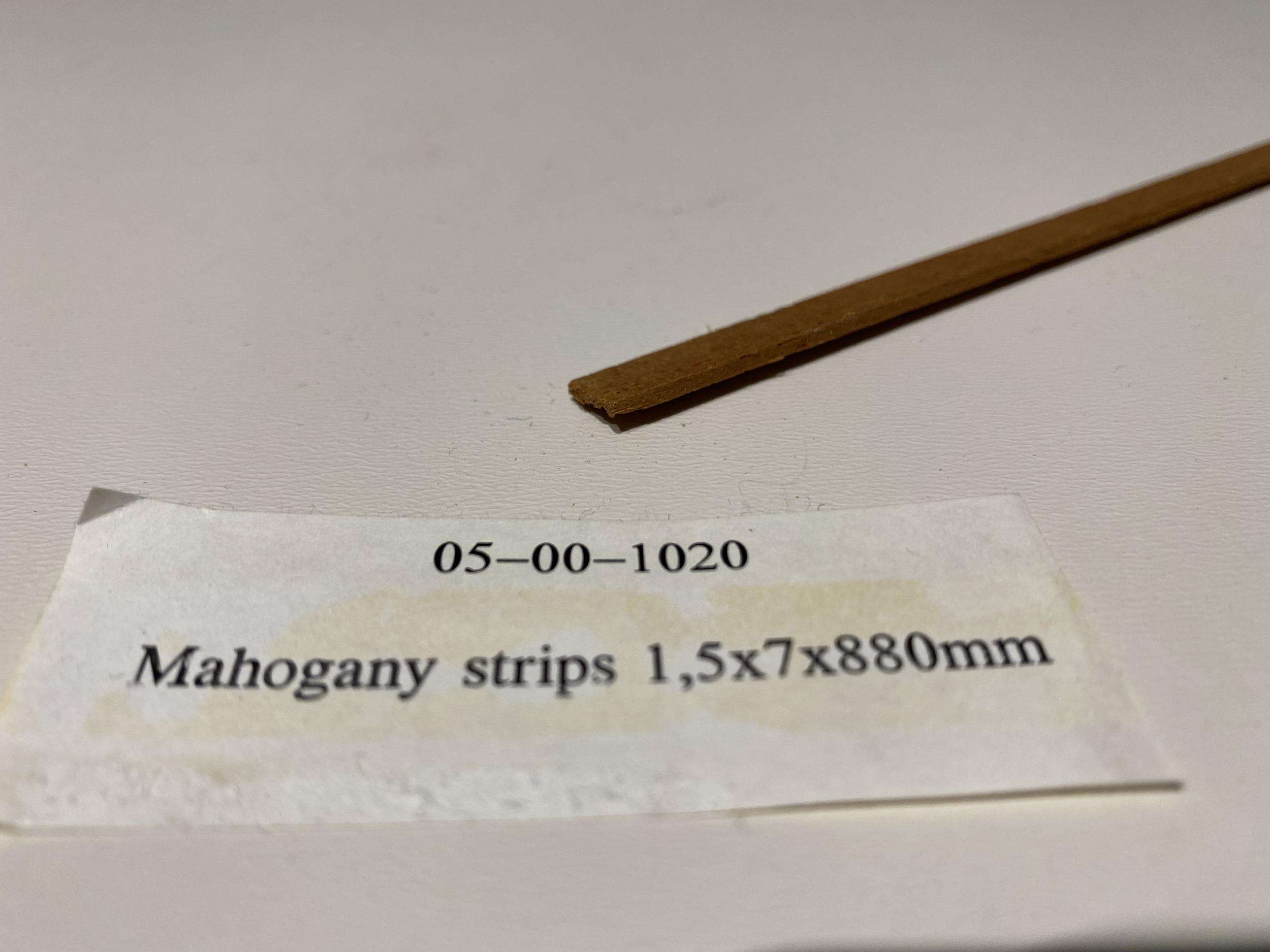 Billing, Mahogany strip 1,5x7x880mm