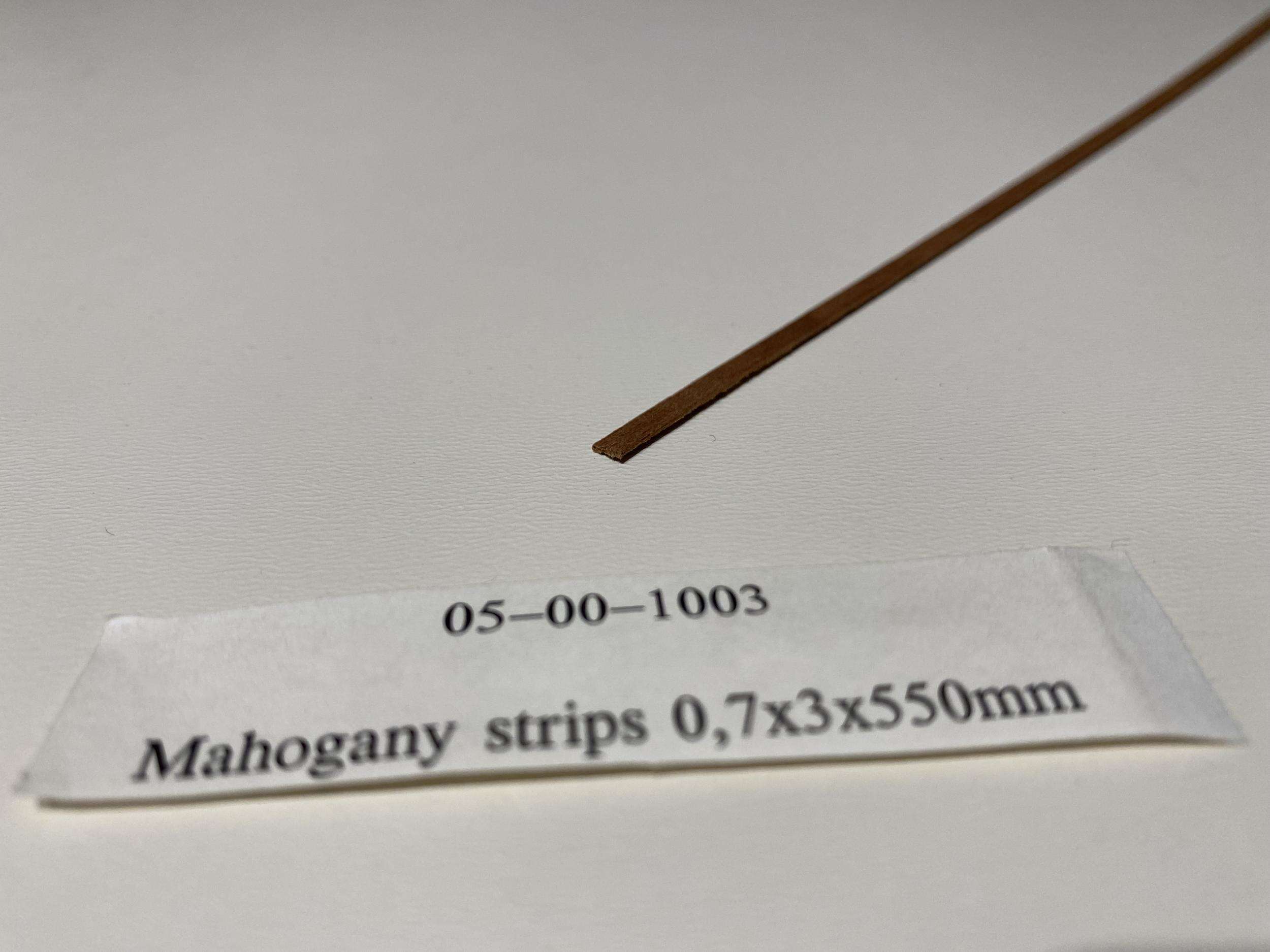Billing, Mahogany strip 0,7x3x550mm