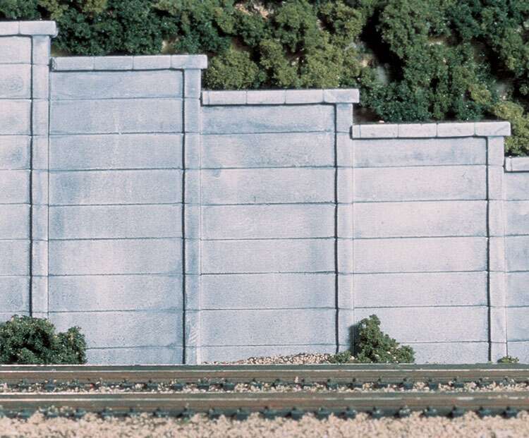 Woodland Concrete Retaining Wall - HO Scale