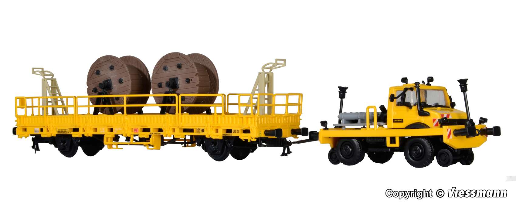Two-way UNIMOG with push-pull frame and low side car for catenary construction