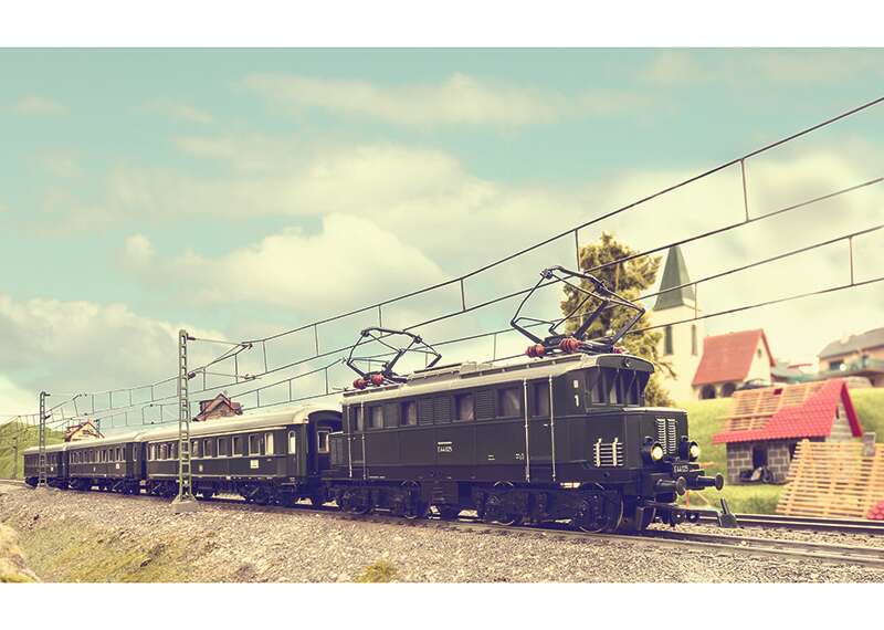 Class E 44 Electric Locomotive