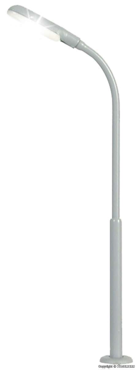N Whip street light, LED white