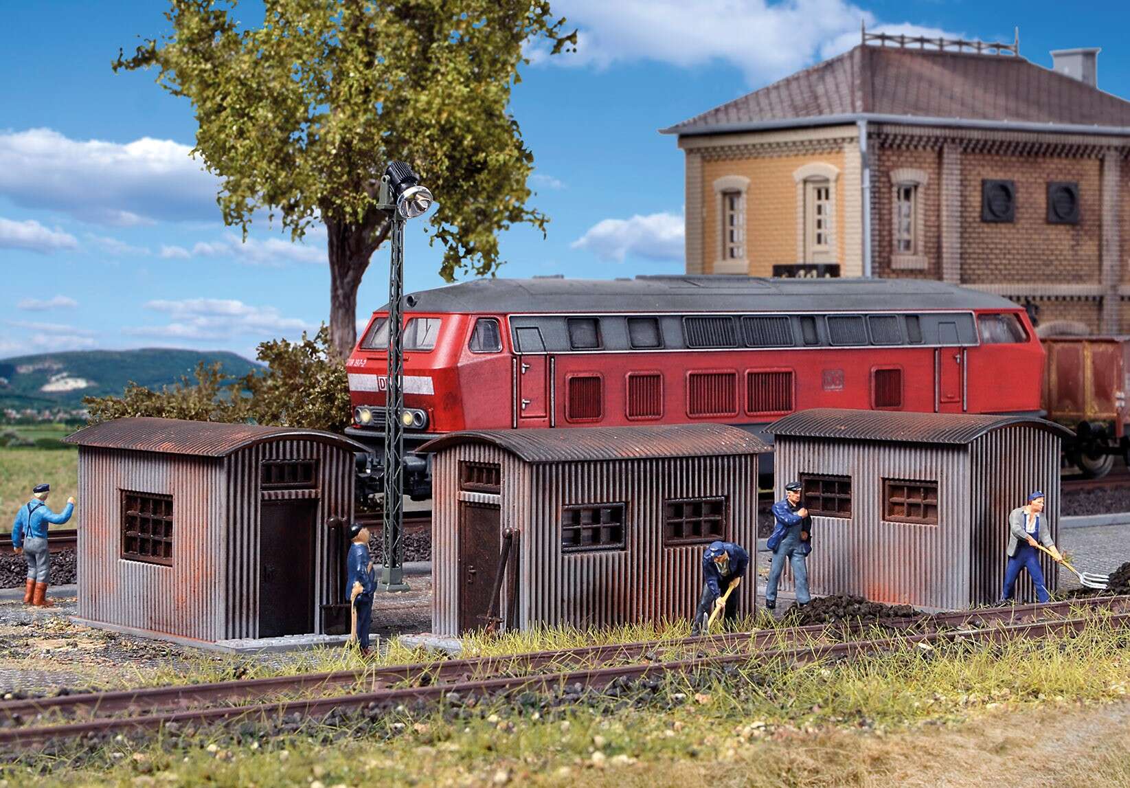 Quonset hut, 3 pieces