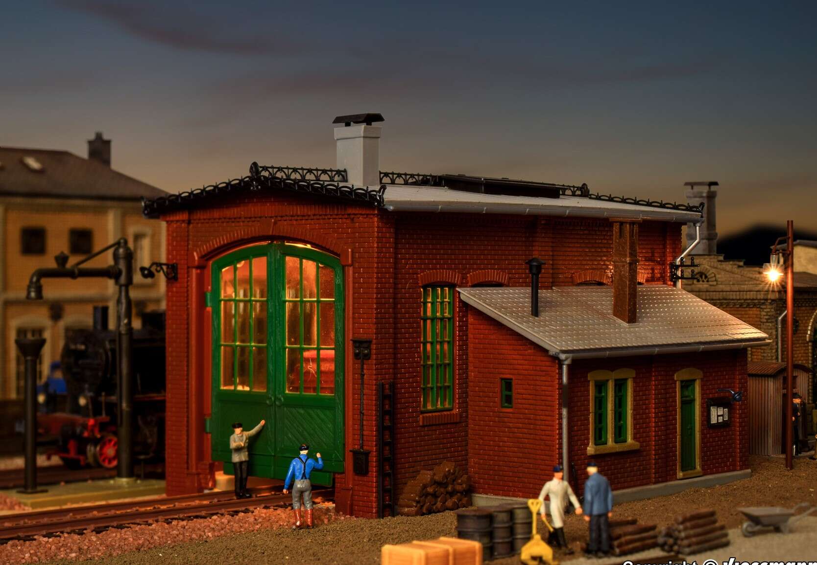 Loco shed, single track