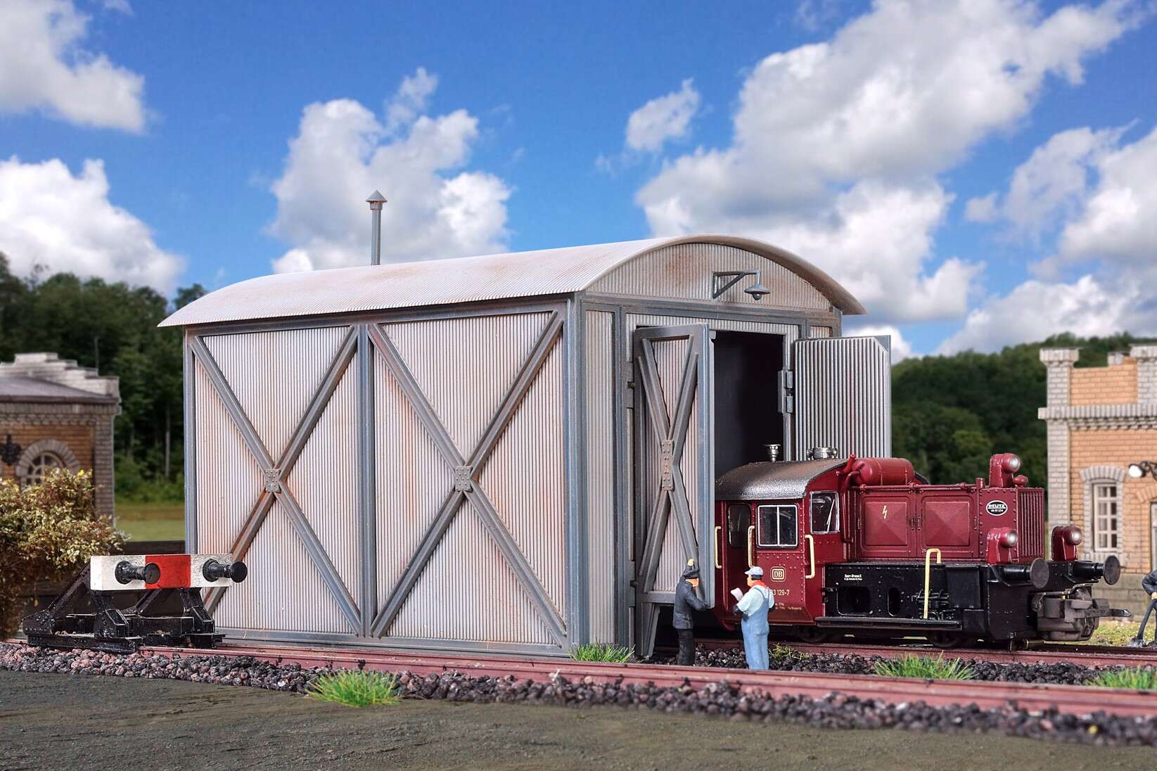 Loco shed for Köf, single track