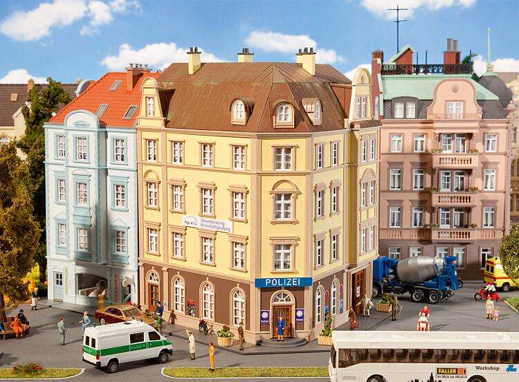 Goethestraße Police station