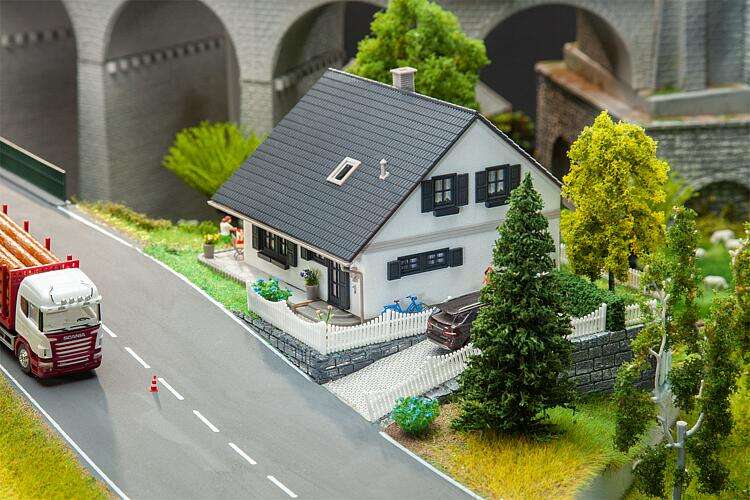 Renovated detached house