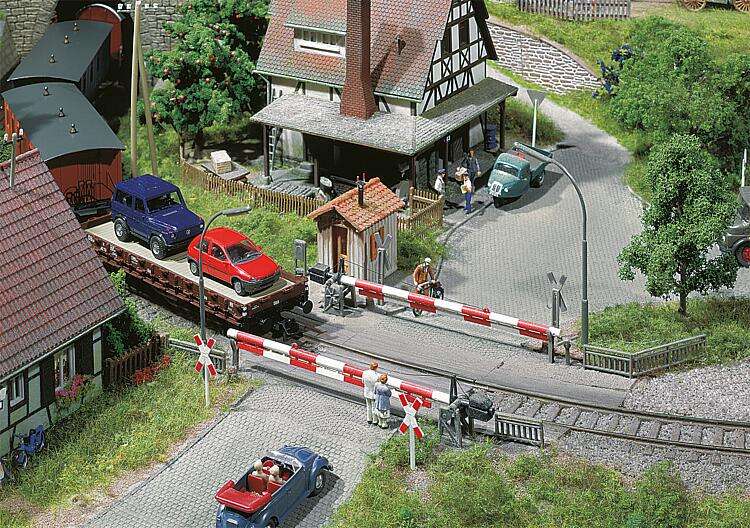 Guarded level crossing