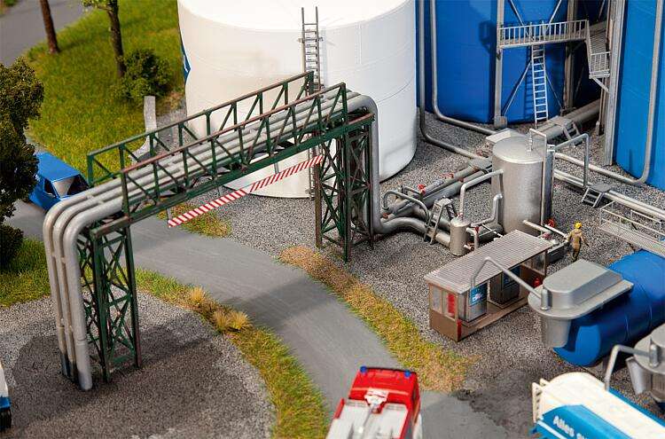 Pipeline and filling plant