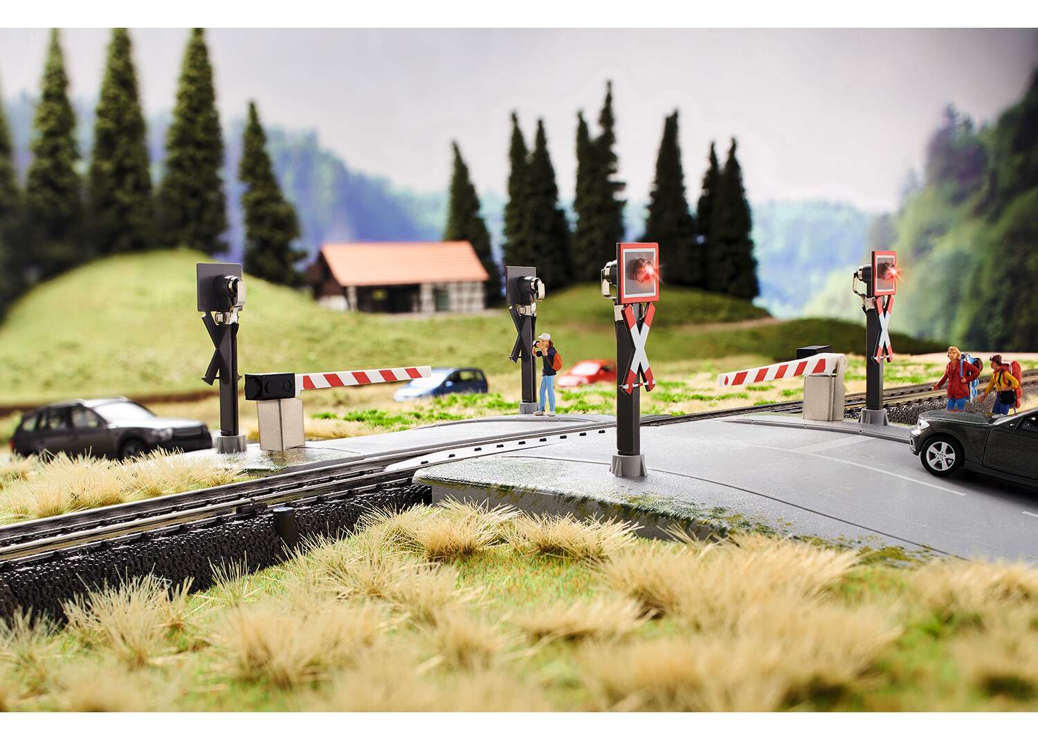 Märklin Start up - Fully Automatic Railroad Grade Crossing