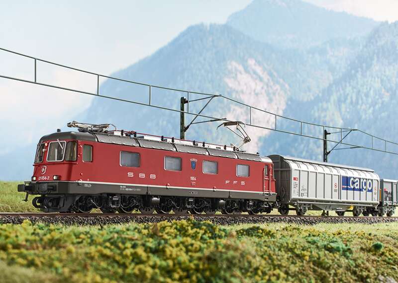 "Swiss Freight Train with a Class Re 620" Digital Starter Set