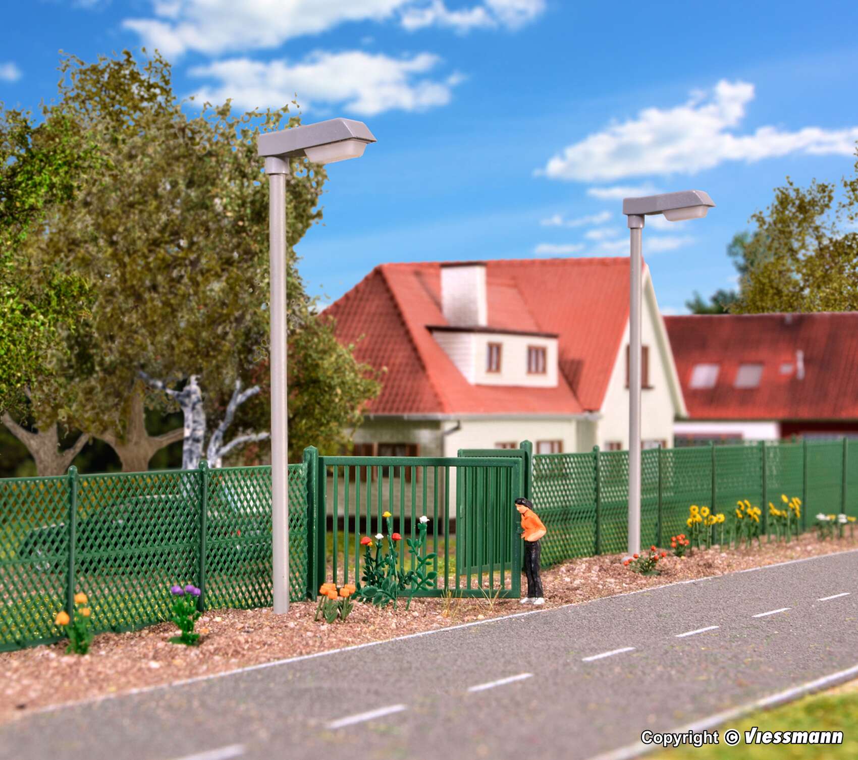 Mesh wire fence, green