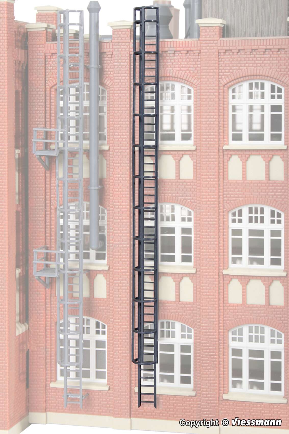 Deco set Factory airing