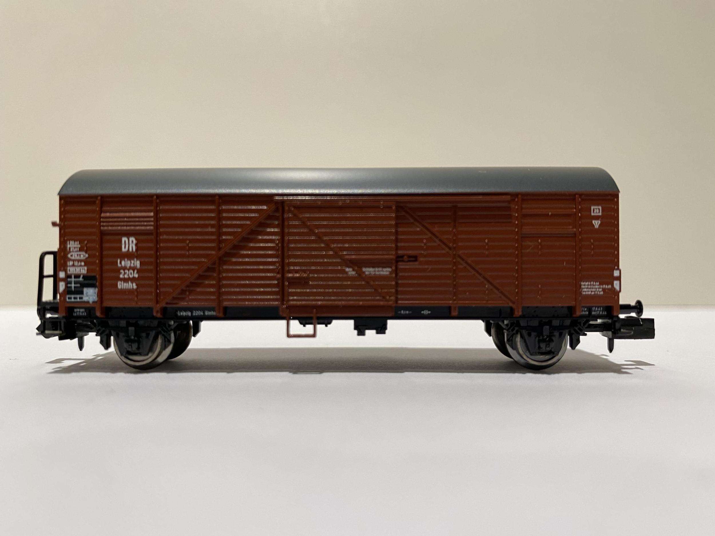 DR lukket godsvogn m.bremseplattform