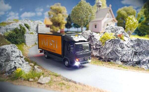 CAR SYSTEM DIGITAL 3.0, LORRY MB ATEGO SIXT (HERPA)