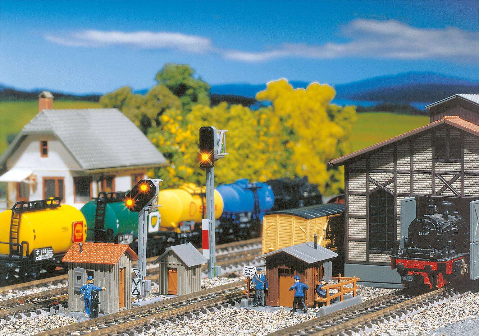 3 Trackside shanties