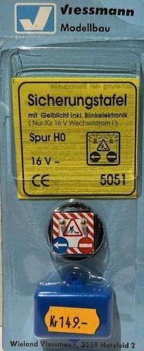 Warning sign with yellow lights