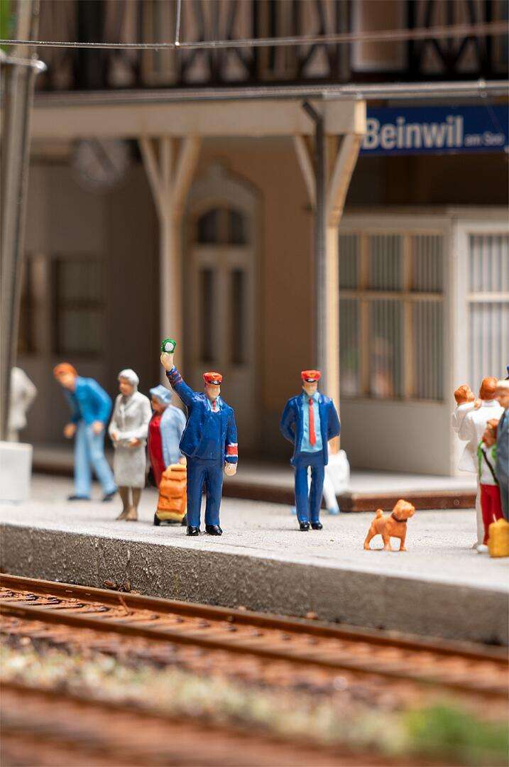 Railway staff Period V