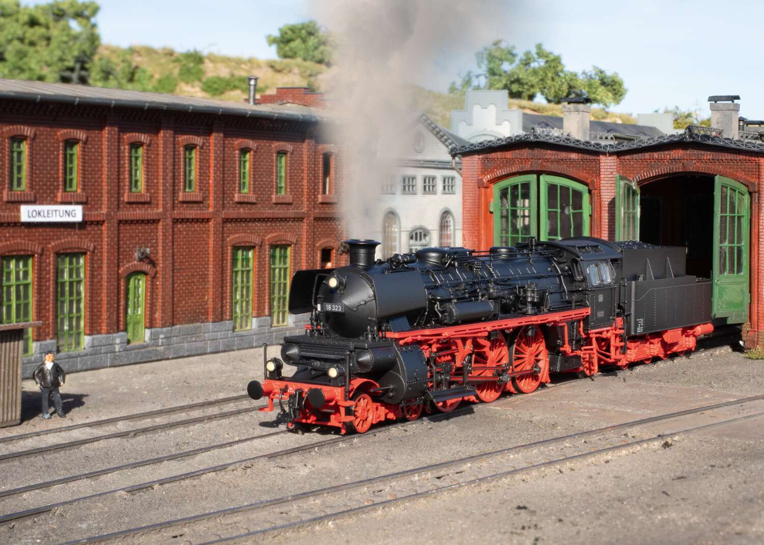 Steam Locomotive, Road Number 18 323