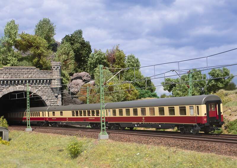 Type Apmz 121 Express Passenger Car