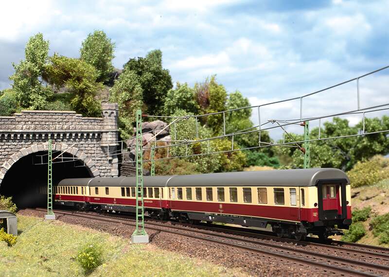 Type Apmz 121 Express Passenger Car