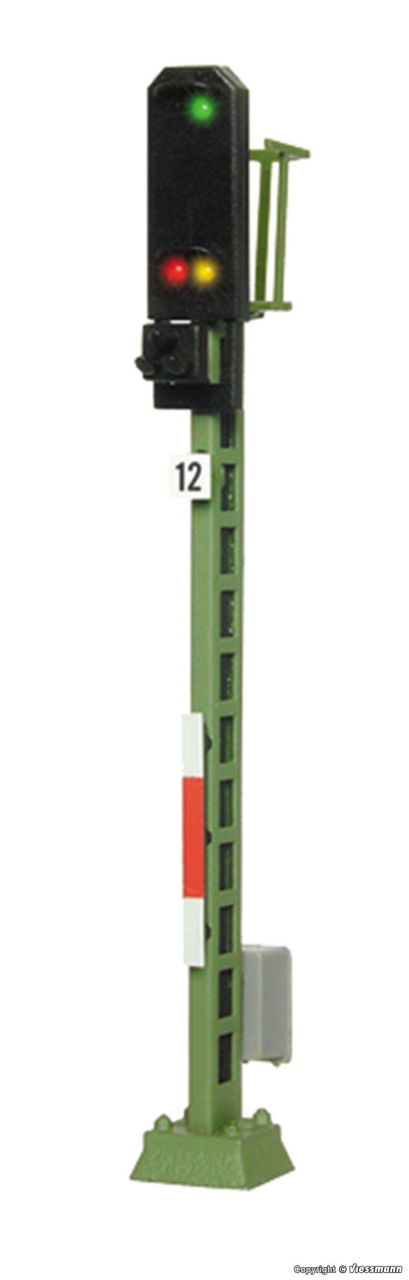 Colour light entry signal