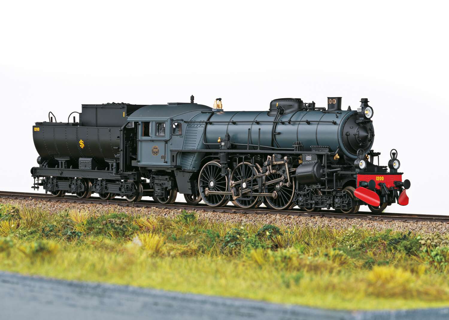 Class F 1200 Steam Locomotive