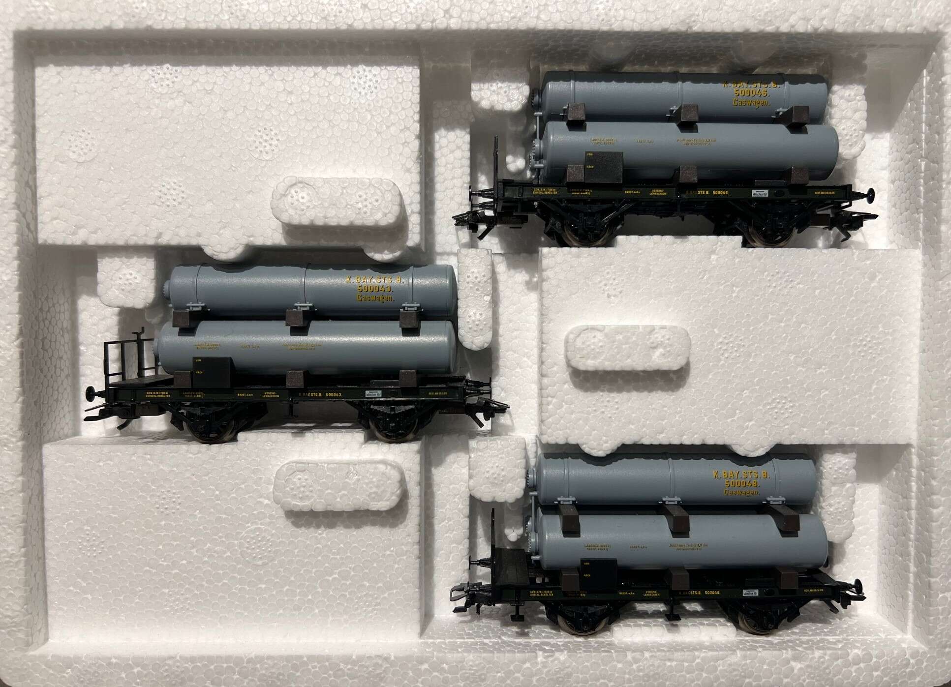 3-piece gas tank wagon set of the K.Bay.Sts.B.