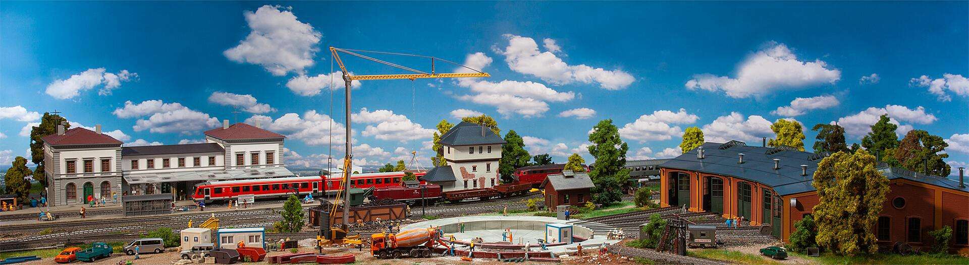 Roundhouse with 12° track angle