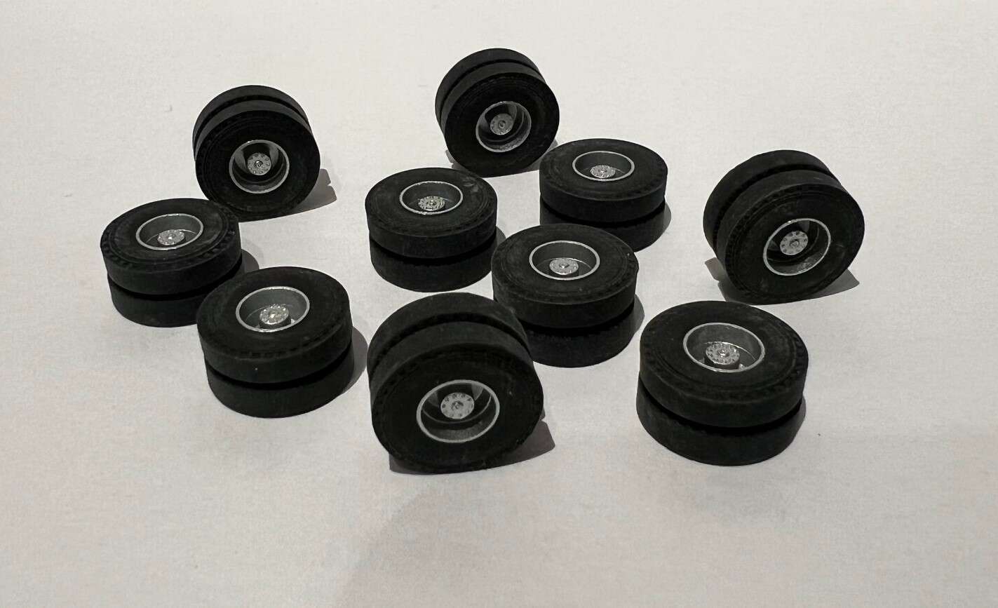 Rubber wheels for MB Actros