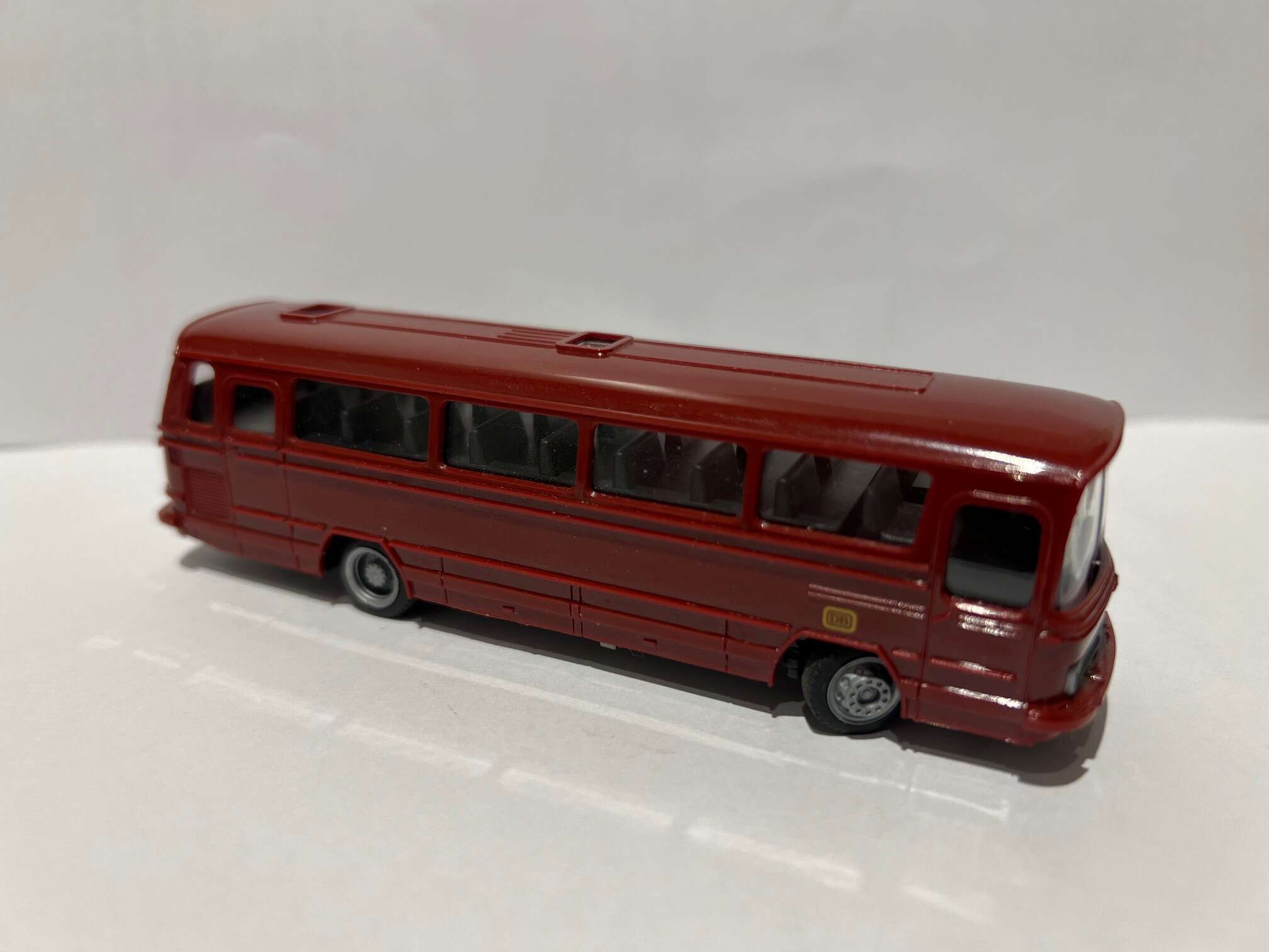 MB O302 Touring Bus (WIKING)