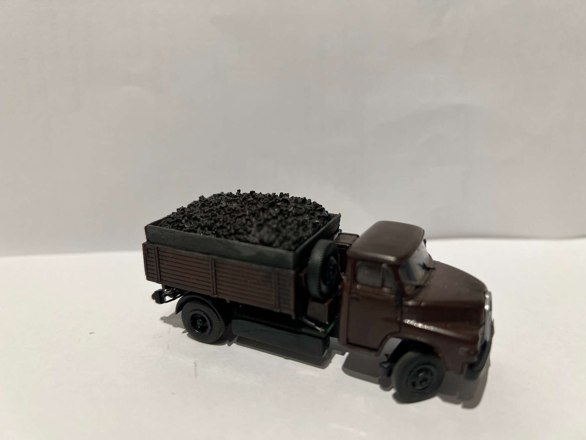 MAN 635 Short bonnet lorry (BREKINA)