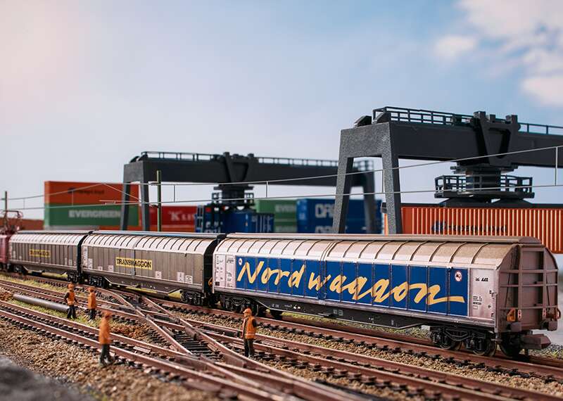 "Transwaggon" Sliding Wall Boxcar Set