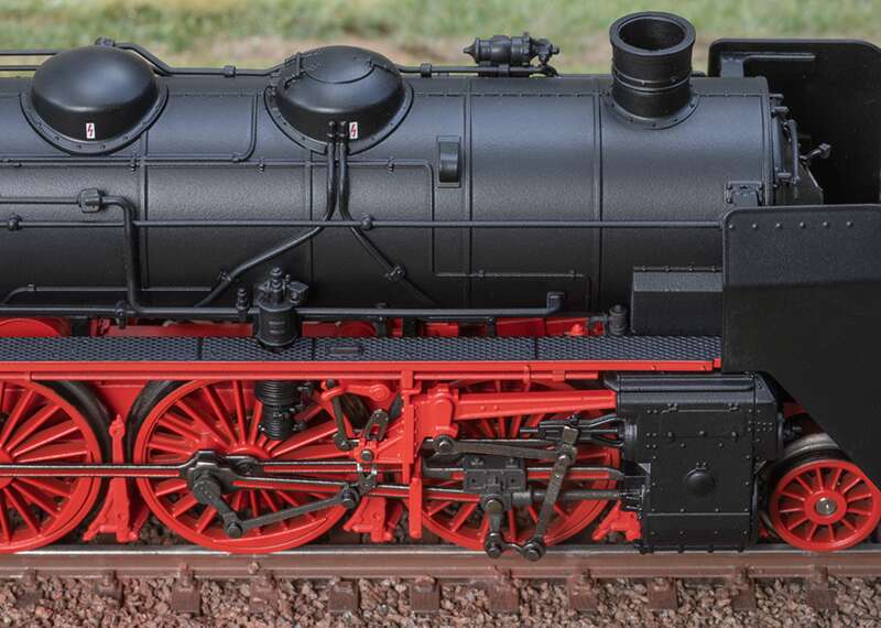 "Saxon Pride" Class 19.0 Steam Locomotive
