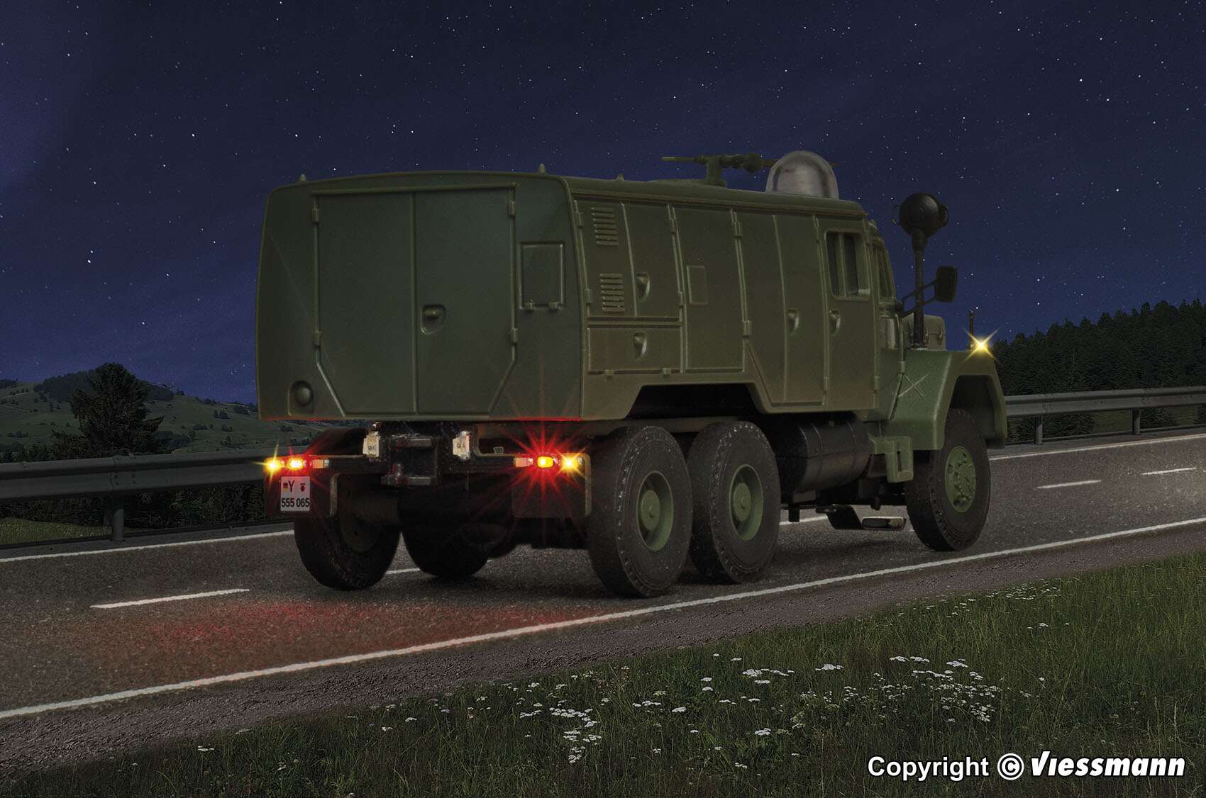 Fire brigade MAGIRUS 3-axle with rotating flashing lights, military, basic, functional model