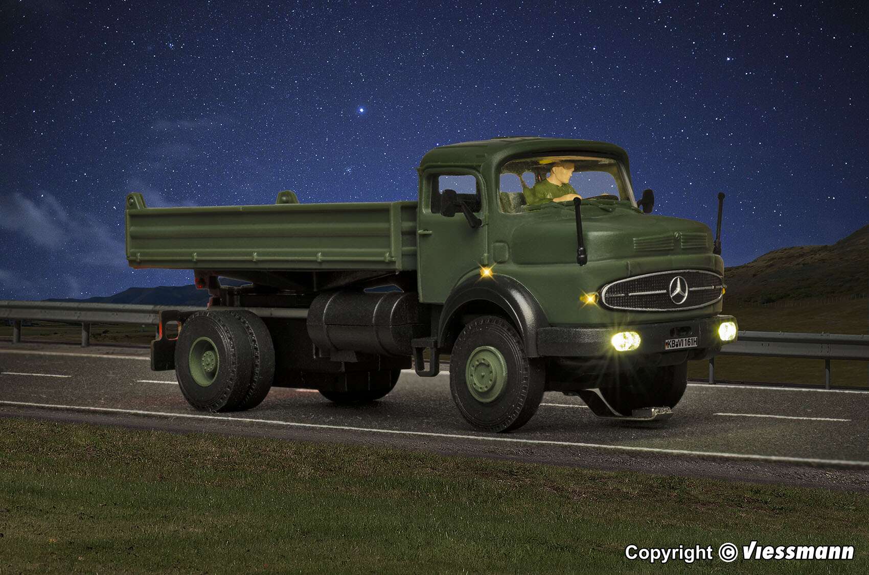 MB round bonnet 2-axle with tipper bed, military, basic, functional model