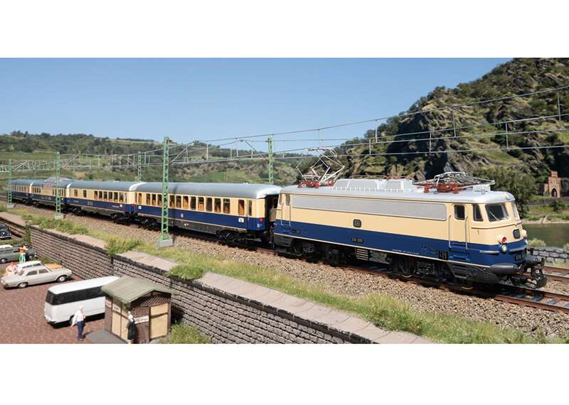 Rheingold Class E10.12 Electric Locomotive